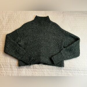 GB Gianni Bini green cropped mock neck sweater